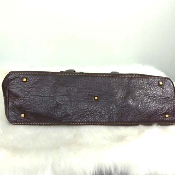 Celsius Pebble Hand Bag‎ - Picture 9 of 10